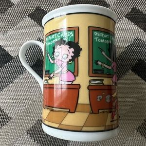 BETTY BOOP PORCELAIN COLLECTORS MUG
